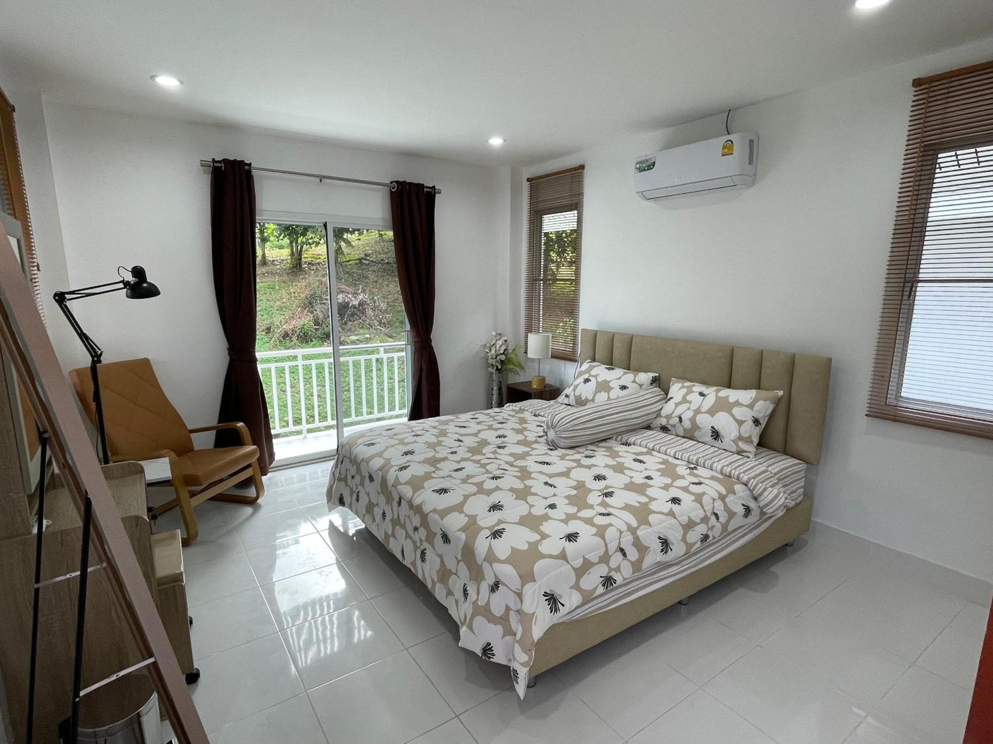 Kata Hillside Hideaway Villa Ban Kata Buitenkant foto