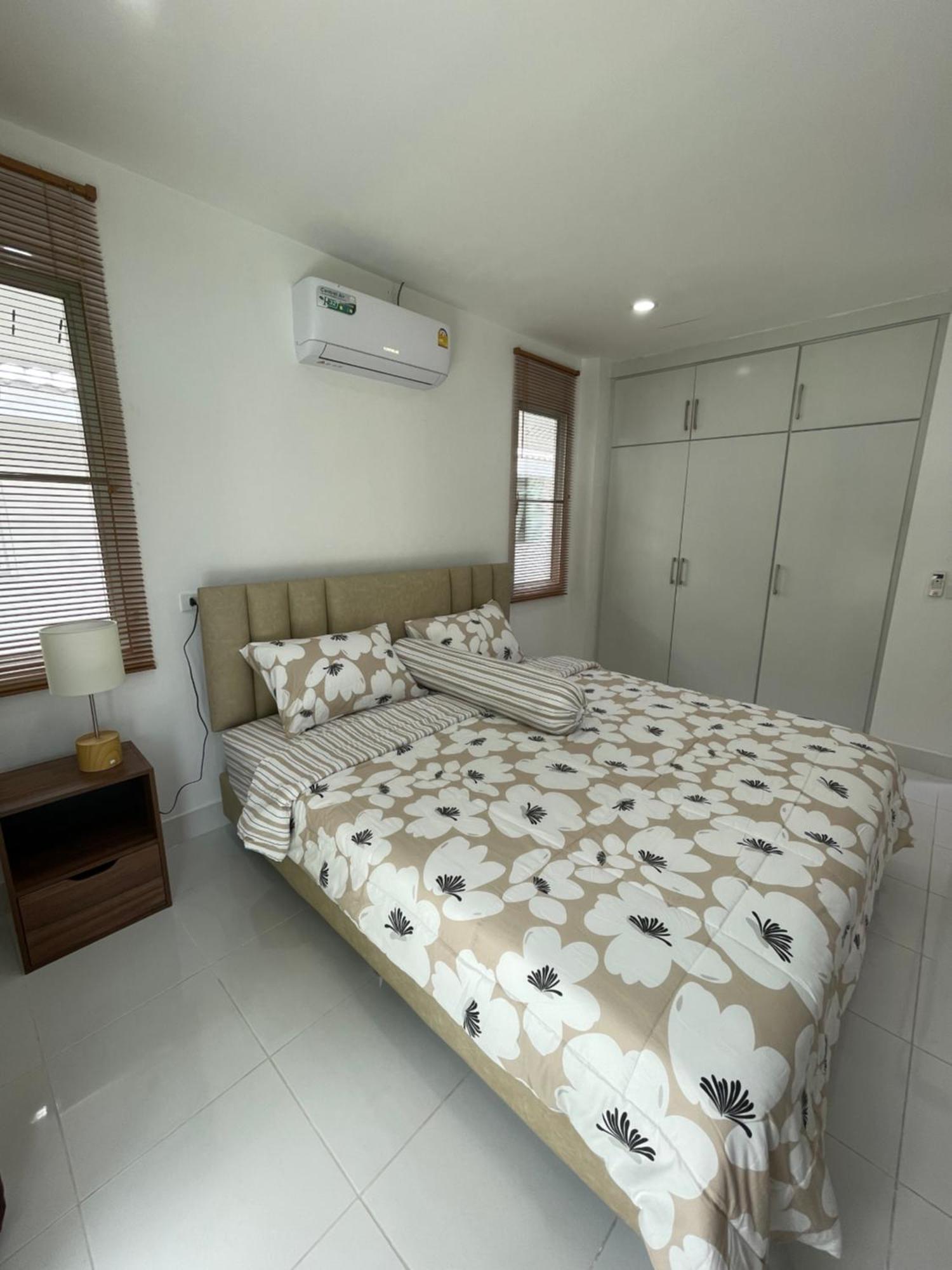 Kata Hillside Hideaway Villa Ban Kata Buitenkant foto